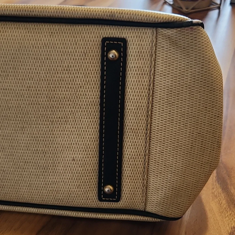 Dooney & Bourke Large Satchel - Picture 7 of 16